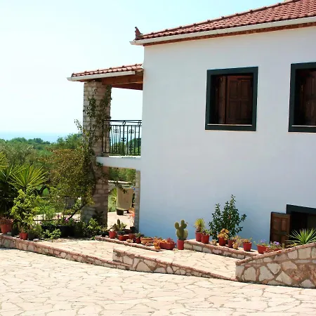 2 Bedrooms With Sea View Enclosed Garden And Wifi At Pirgos 2 Km Away From The Beach Appartement *