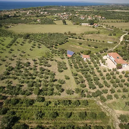 2 Bedrooms With Sea View Enclosed Garden And Wifi At Pirgos 2 Km Away From The Beach Appartement *