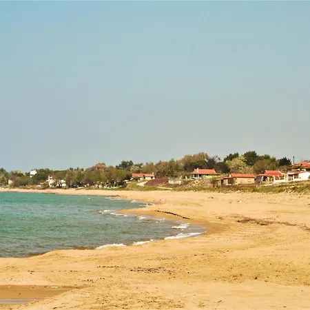 2 Bedrooms With Sea View Enclosed Garden And Wifi At Pirgos 2 Km Away From The Beach