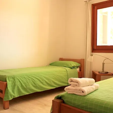 2 Bedrooms With Sea View Enclosed Garden And Wifi At Pirgos 2 Km Away From The Beach *